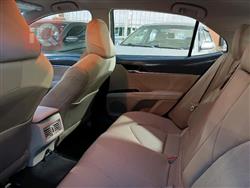 تۆیۆتا کامری